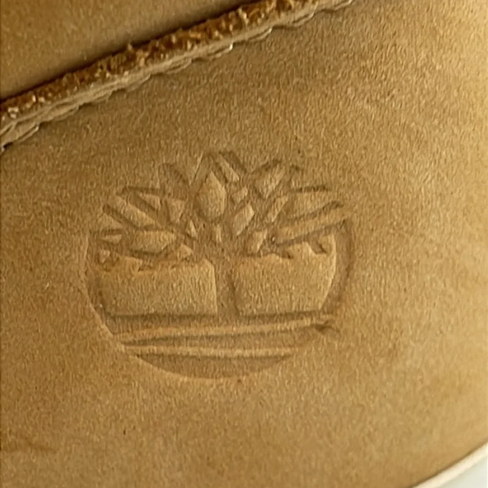 TINBERLAND SIZE 9.5 Tan High-Top Women’s Ankle Boots